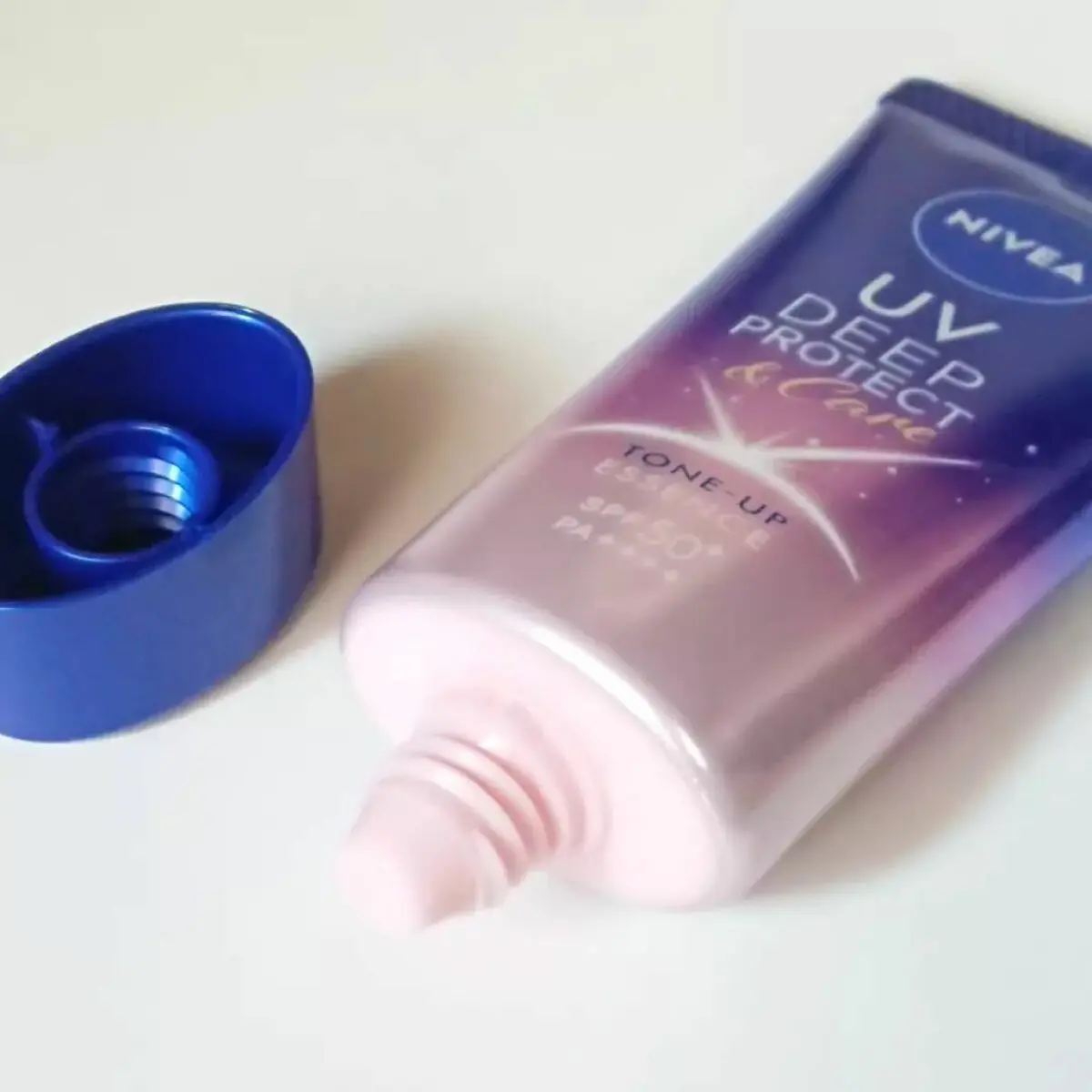 Nivea Japan - UV Deep Protect & Care Tone Up Essence -Clear Rose